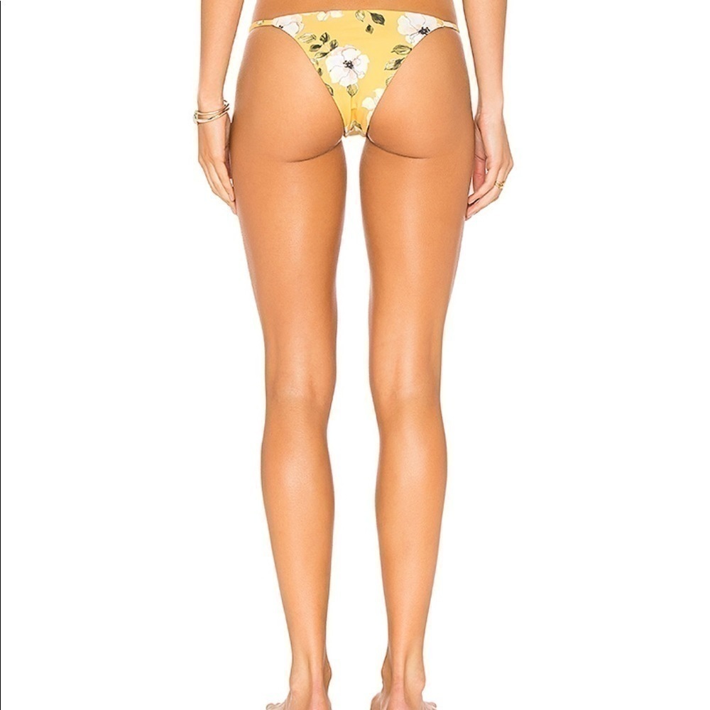 NWT Stone Cold Fox Beach Riot x Revolve - Picture 2 of 7